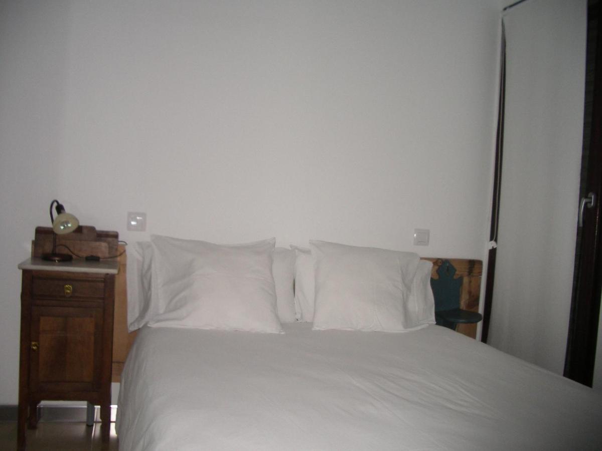 Apartamentos La Fonda Aninon Luaran gambar