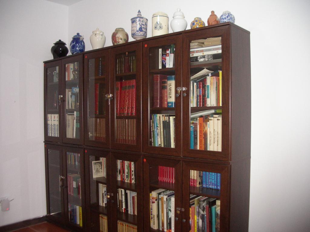 Apartamentos La Fonda Aninon Luaran gambar