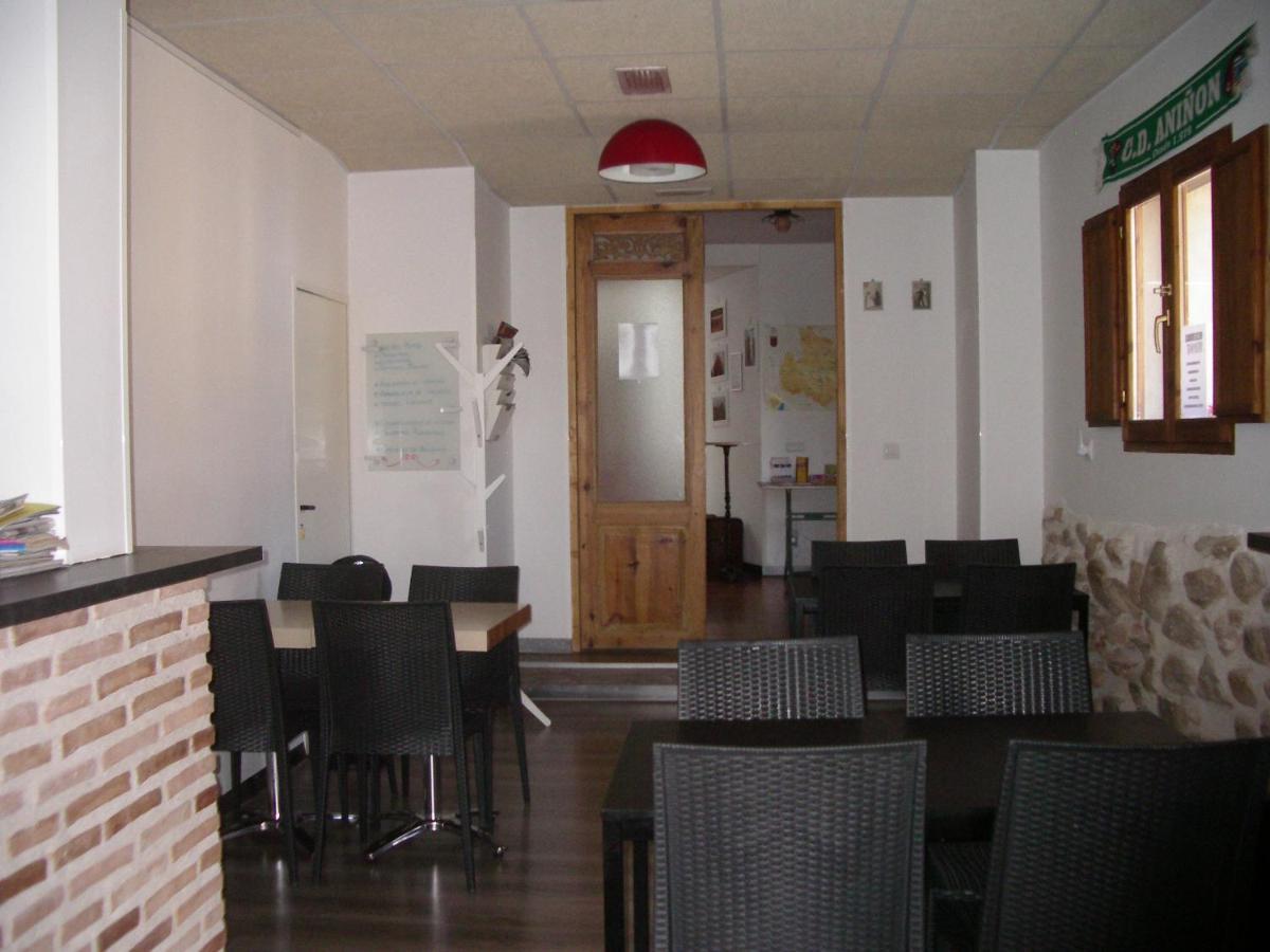 Apartamentos La Fonda Aninon Luaran gambar