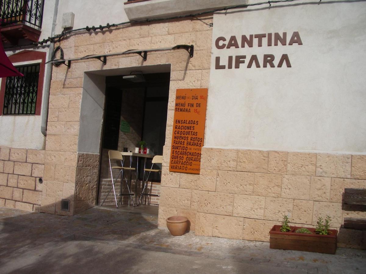 Apartamentos La Fonda Aninon Luaran gambar
